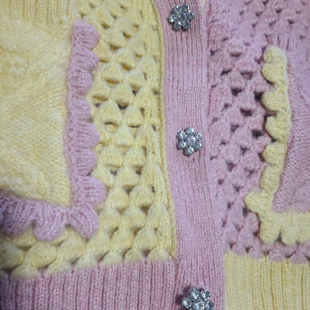 ZARA WOMEN CHUNKY KNIT YELLOW PINK RHINESTONE BUTTON CARDIGAN SWEATER SZ MED - Picture 8 of 11
